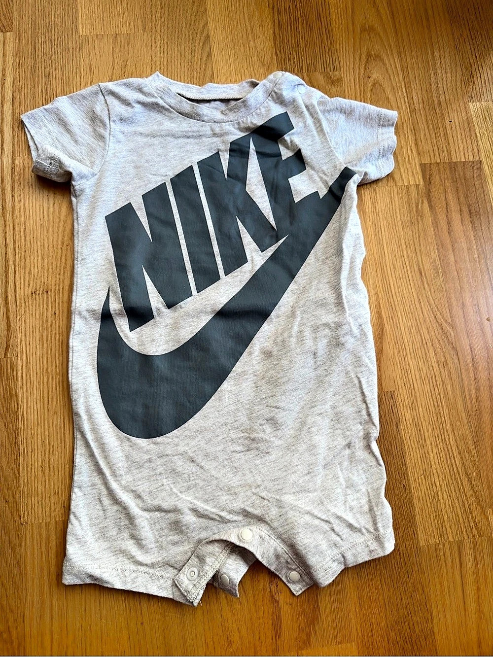 Nike Baby Short Sleeve Logo Romper Gray Size 3M